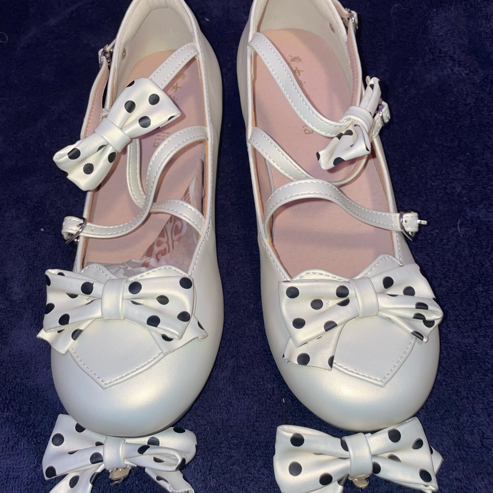 Polka Dot Bow Lolita shows